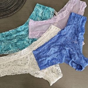 Victoria's Secret Lacey Cheeky x 4